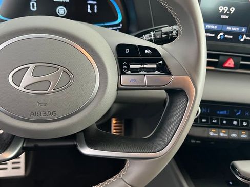 Certified 2025 Hyundai Elantra Sport image 23