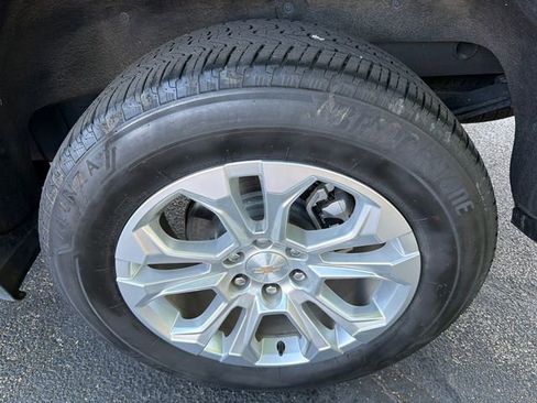 Used 2024 Chevrolet Silverado 1500 LTZ w/ LTZ Convenience Package II RWD image 19