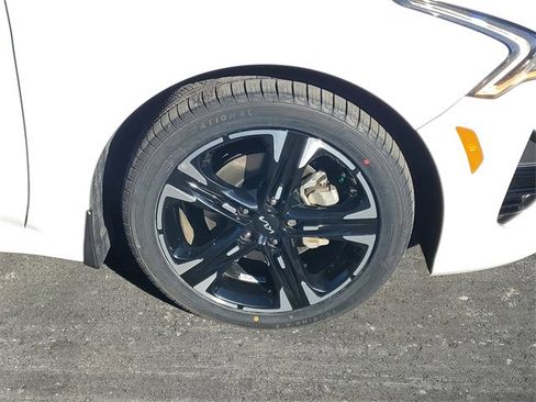 Used 2024 Kia K5 GT-Line w/ GT-Line Premium Package image 6