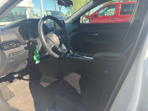 Certified 2023 Nissan Sentra SV FWD image 7