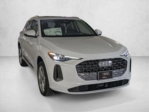 New 2025 Audi Q5 Premium Plus image 6