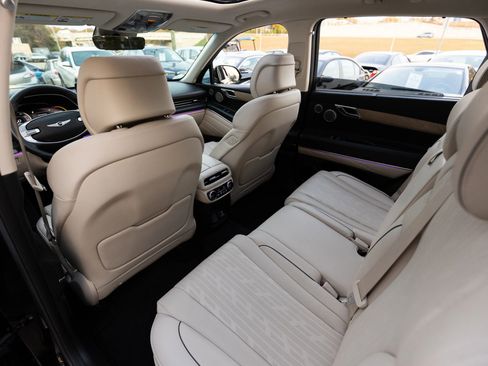 Used 2022 Genesis GV80 3.5T w/ Advanced Package 06 image 29