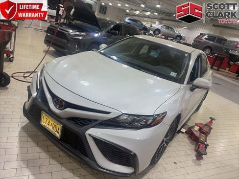 Used 2024 Toyota Camry SE w/ Cold Weather Package image 1