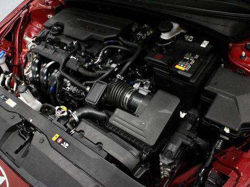 Used 2024 Hyundai Elantra SEL FWD image 18