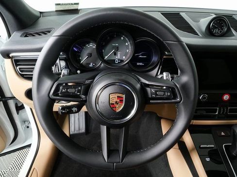 New 2026 Porsche Macan image 9