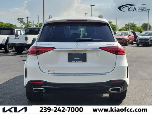 Used 2022 Mercedes-Benz GLE 350 4MATIC image 5