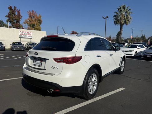 Used 2014 INFINITI QX70 AWD w/ Premium Package image 3