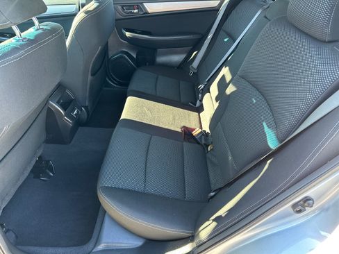 Used 2018 Subaru Outback 2.5i Premium image 21