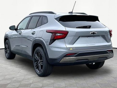 New 2026 Chevrolet Trax ACTIV w/ Sunroof Package FWD image 4