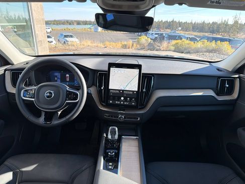 Used 2026 Volvo XC60 B5 Plus AWD/4WD image 10
