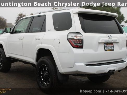 Used 2018 Toyota 4Runner SR5 image 4