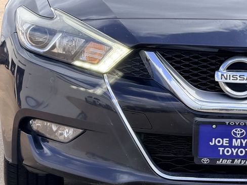 Used 2017 Nissan Maxima SR FWD image 4