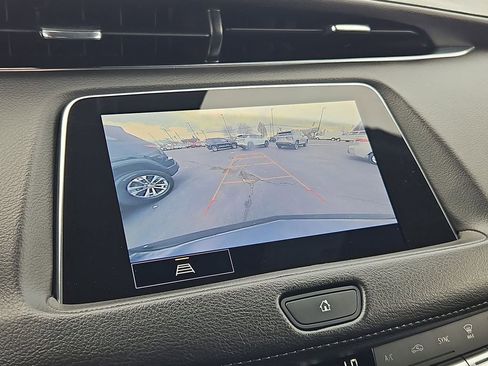 Used 2023 Cadillac XT4 Premium Luxury image 19