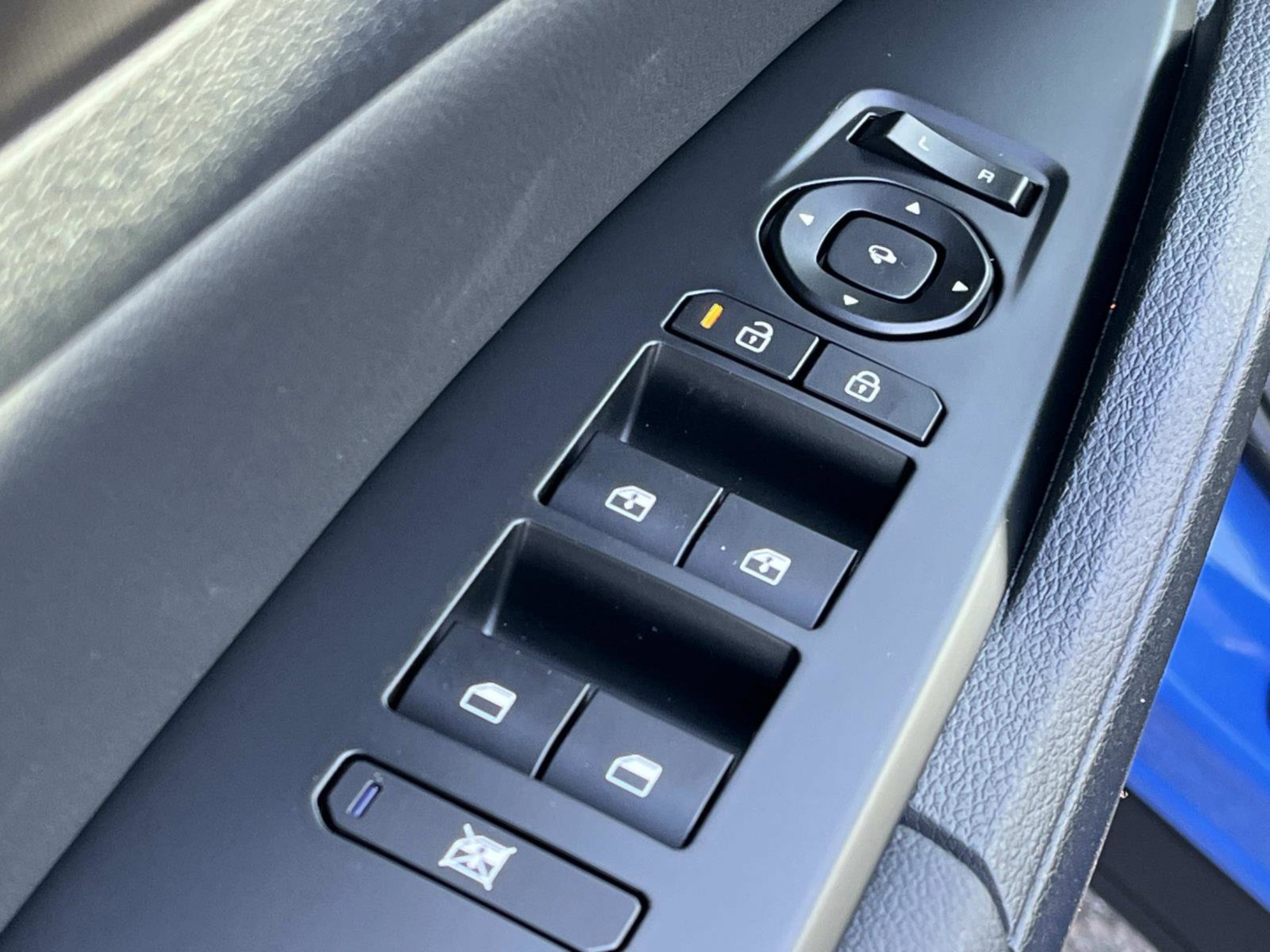 New 2026 Kia Sportage SX FWD image 19