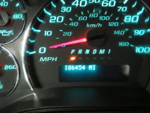 Used 2018 GMC Savana 2500 w/ Chrome Appearance Package image 19