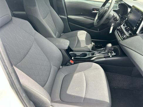 Used 2021 Toyota Corolla LE image 28