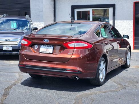 Used 2016 Ford Fusion SE FWD image 7