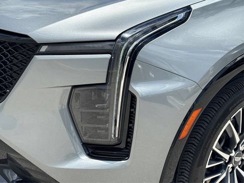 Certified 2024 Cadillac XT4 Sport FWD image 16