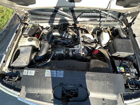Used 2005 Chevrolet Silverado 2500 LS w/ Heavy-Duty Power Package AWD/4WD image 29