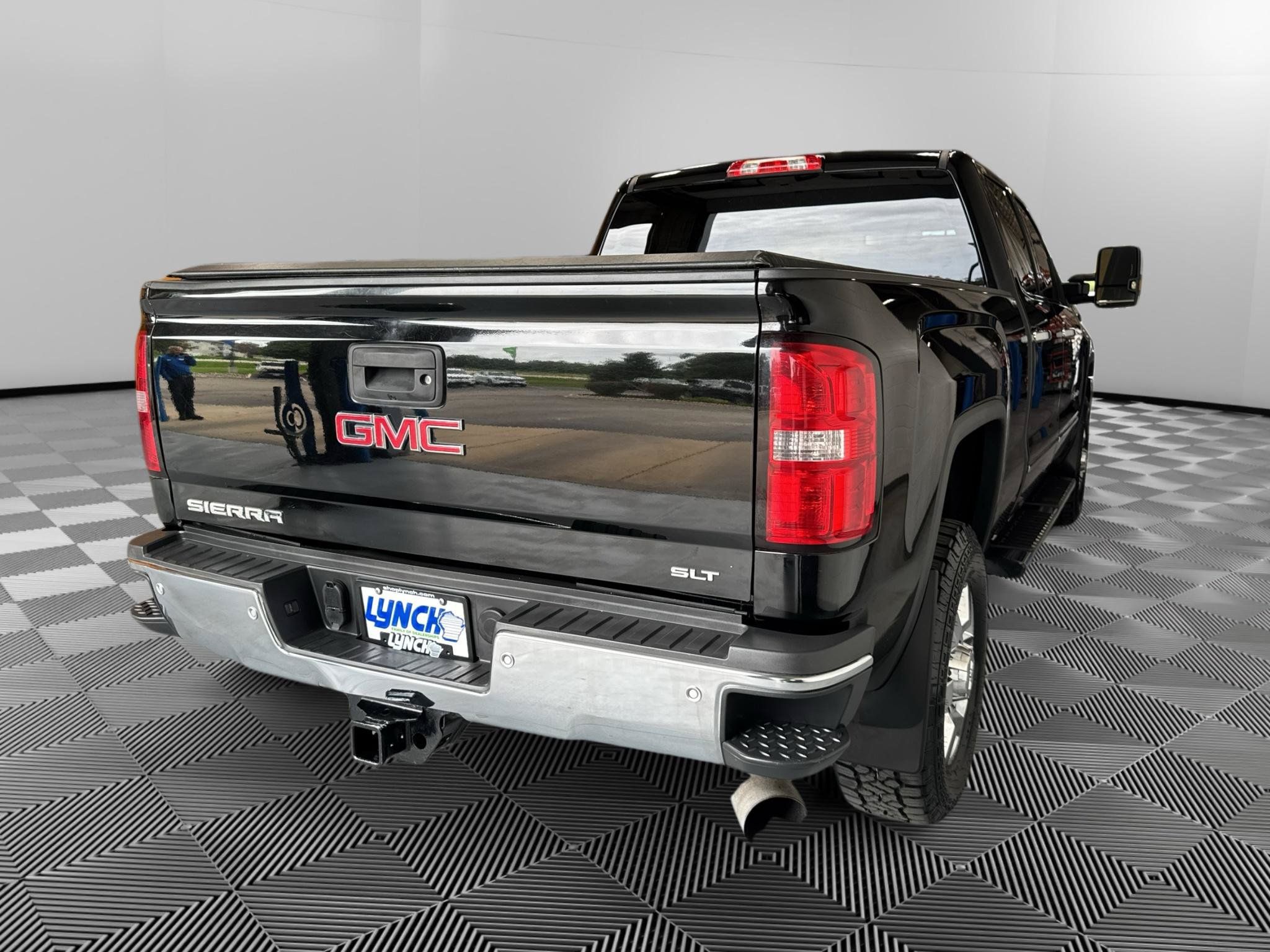 Used 2015 GMC Sierra 3500 SLT w/ Duramax Plus Package AWD/4WD image 5
