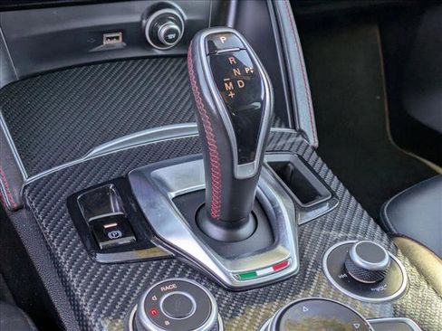Used 2020 Alfa Romeo Stelvio Quadrifoglio image 12