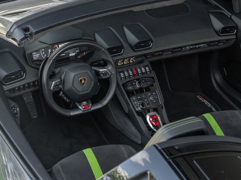 Used 2016 Lamborghini Huracan LP 610-4 image 19