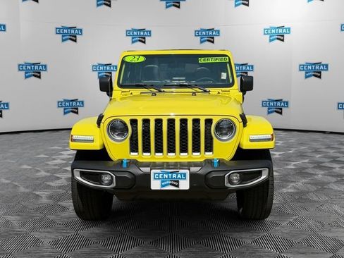 Used 2023 Jeep Wrangler Unlimited Sahara w/ Cold Weather Group AWD/4WD image 9