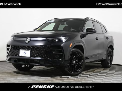 Used 2025 Volkswagen Tiguan SE R-Line AWD/4WD image 1