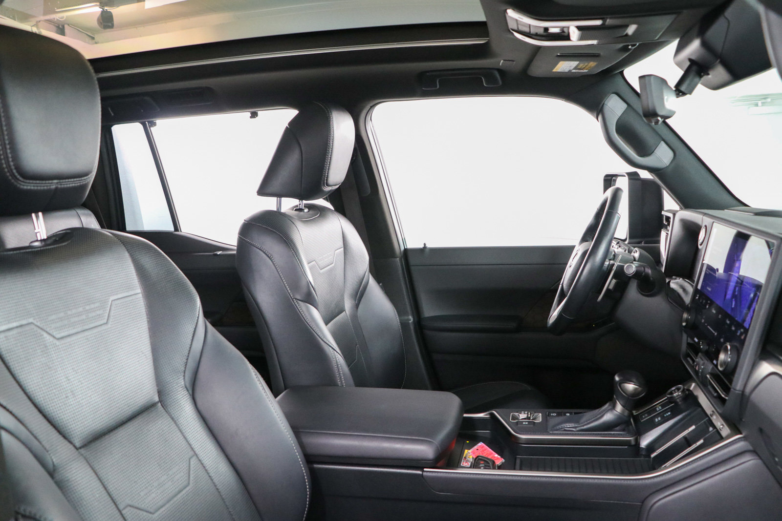 Used 2024 Lexus GX 550 w/ Accessory Package (Z1) AWD/4WD image 30