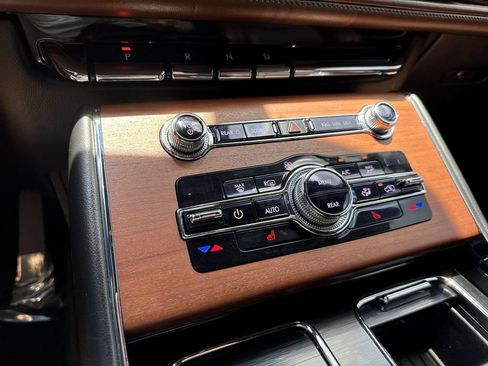 Used 2020 Lincoln Aviator Reserve RWD image 52