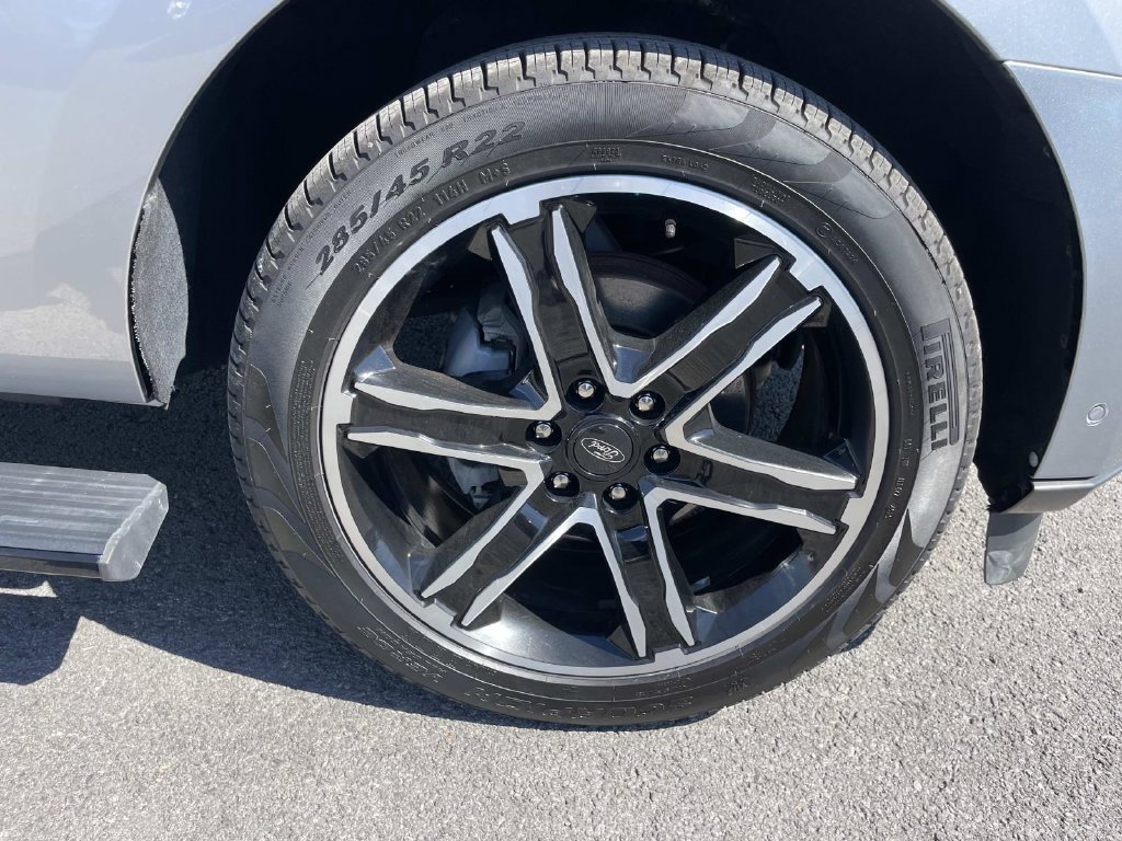Used 2020 Ford Expedition Limited w/ Equipment Group 303A AWD/4WD image 32