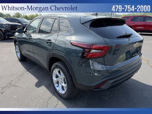 New 2026 Chevrolet Trax LS w/ LS Convenience Package FWD image 7