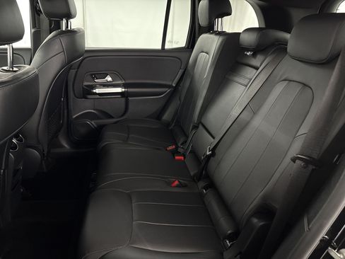 Used 2022 Mercedes-Benz GLB 250 image 23