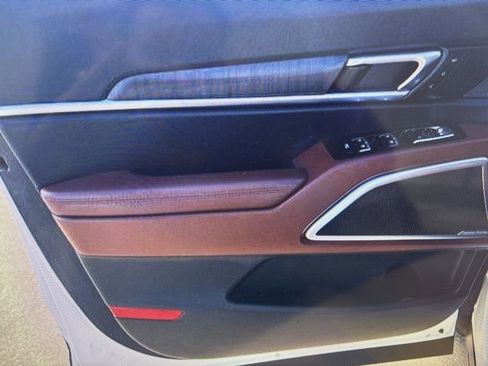 Used 2023 Kia Telluride SX image 7