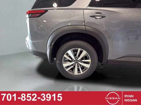 New 2026 Nissan Pathfinder SL AWD/4WD image 21