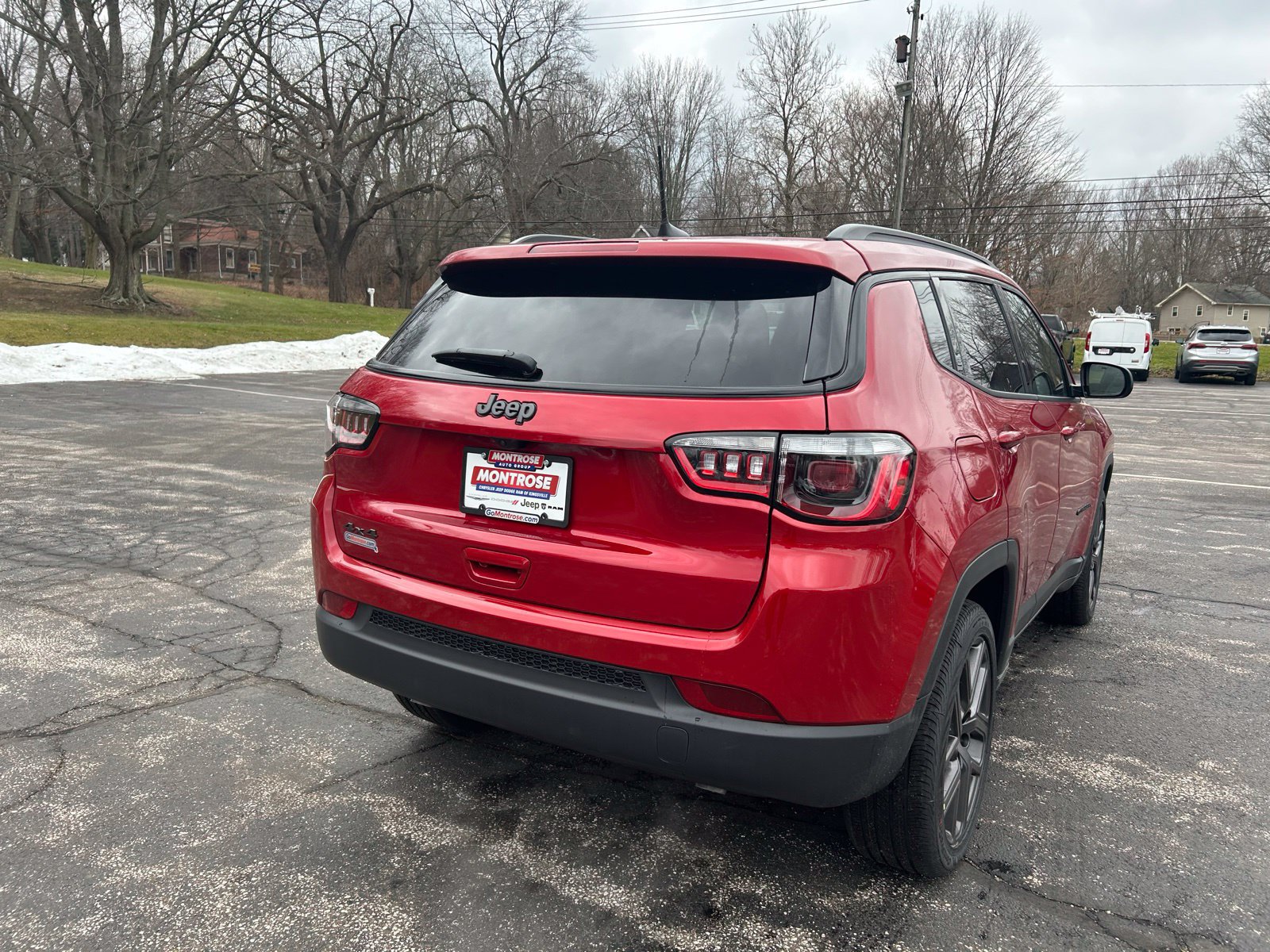 Used 2026 Jeep Compass Latitude AWD/4WD image 7