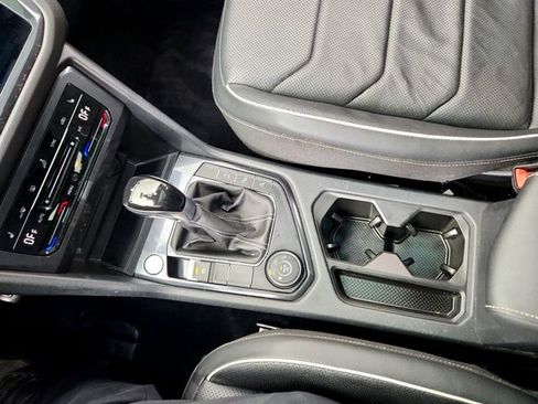 Used 2023 Volkswagen Tiguan SEL R-Line image 26