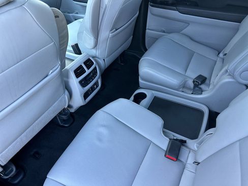 Used 2019 Honda Pilot Touring image 12