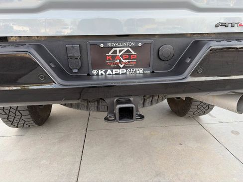 Used 2024 GMC Sierra 2500 AT4X image 32