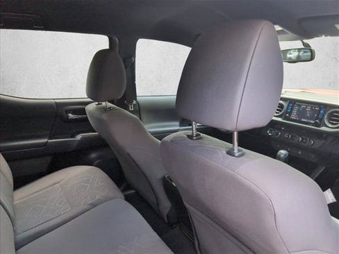 Used 2016 Toyota Tacoma TRD Sport w/ Towing Package AWD/4WD image 21