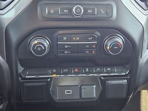 Used 2020 Chevrolet Silverado 1500 Custom w/ Custom Value Package image 18