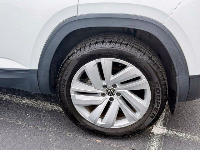 Used 2020 Volkswagen Atlas Cross Sport SE w/ Panoramic Sunroof Package FWD image 31