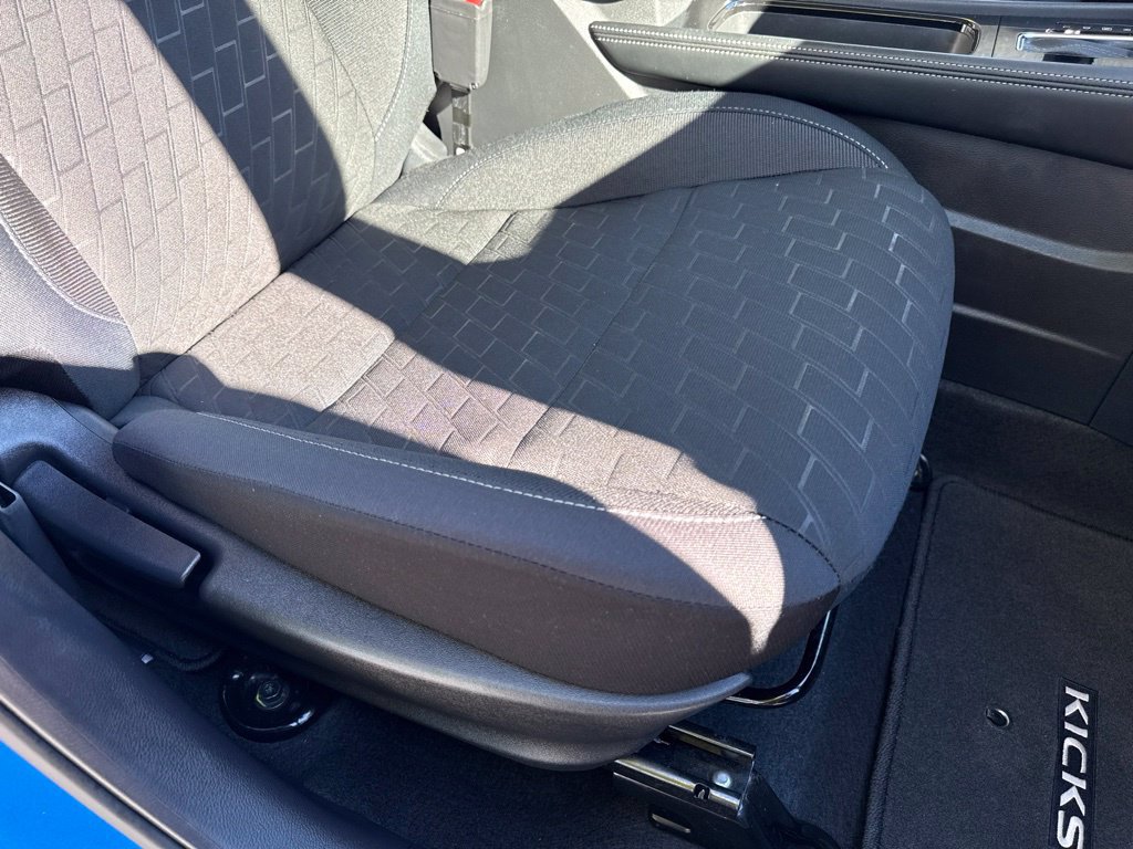 Used 2024 Nissan Kicks SV FWD image 27