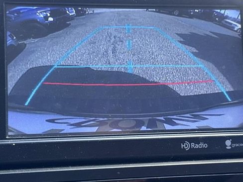 Used 2014 Toyota Sequoia Platinum image 32