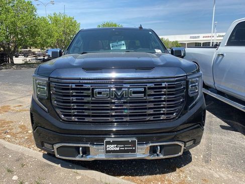 Used 2023 GMC Sierra 1500 Denali Ultimate AWD/4WD image 6