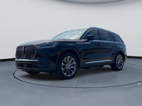 Used 2025 Lincoln Aviator Reserve w/ Illumination Package AWD/4WD image 2