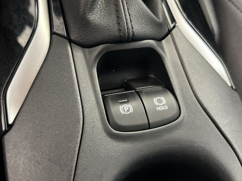 Used 2024 Toyota Corolla Cross AWD Hybrid image 32
