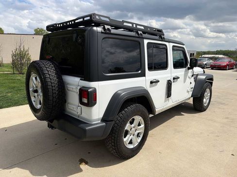 Used 2018 Jeep Wrangler Unlimited Sport S AWD/4WD image 6