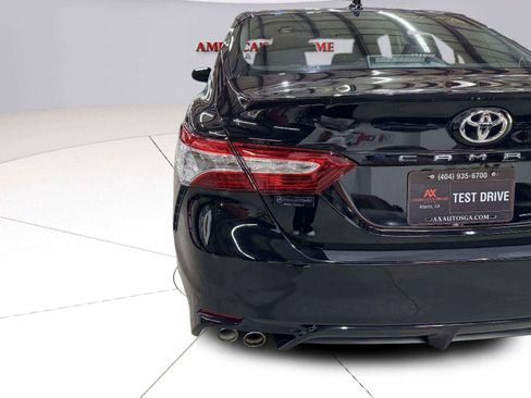 Used 2020 Toyota Camry XSE FWD image 13