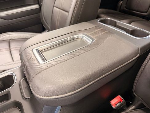 Used 2022 Chevrolet Silverado 1500 High Country w/ Z71 Off-Road Package image 39